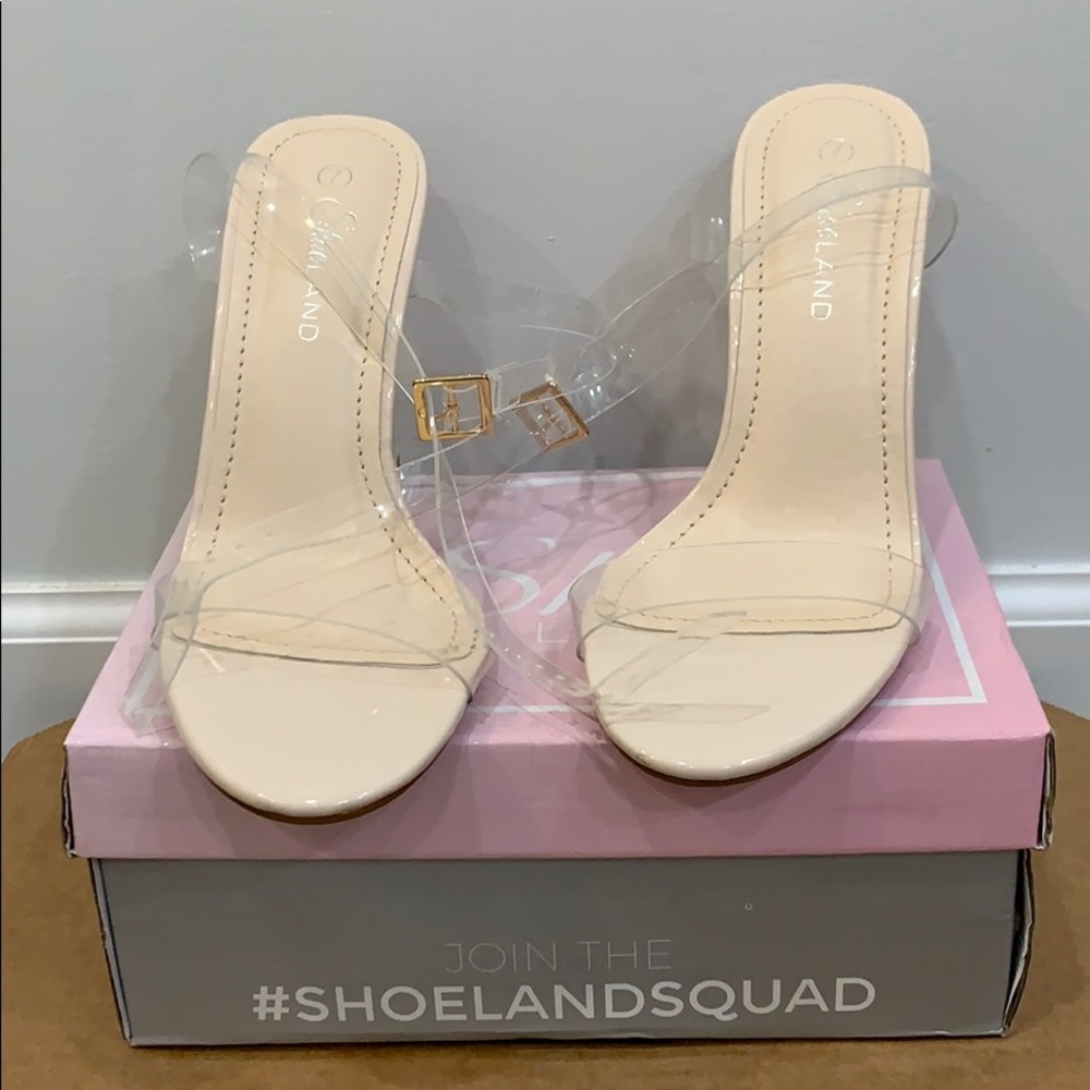 Women’s size 7 clear heels